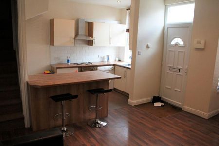3 bedroom terraced house to rent - Photo 5