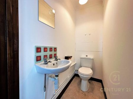 3 bedroom penthouse to rent - Photo 4