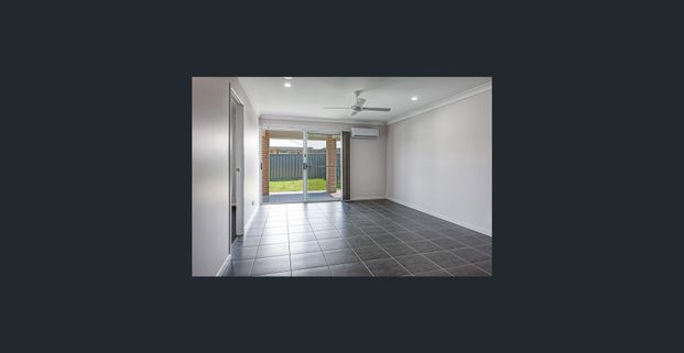 4 BEDROOM DUPLEX - Photo 1