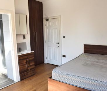 5 bedroom terraced house to rent - Photo 2