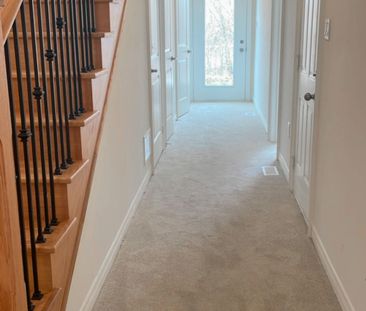 For Lease - 33 Queenpost Drive, Brampton, Ontario - Photo 4