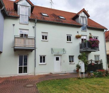 Gemütliche 2-RW, Küche + Bad mit Fenster, Badewanne, Abst.kammer zu... - Photo 1