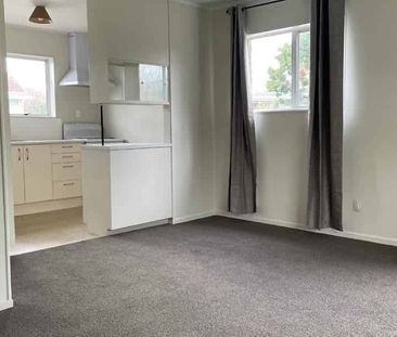 Two Bedroom Home! - Photo 3
