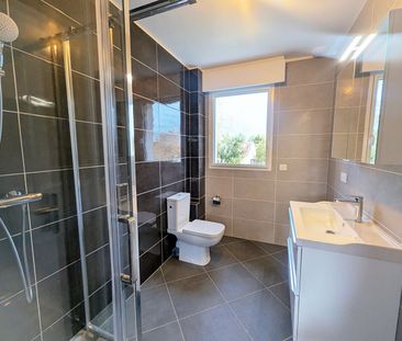 Location Maison 7 pièces 225m² - Photo 3