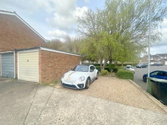 3 bedroom end of terrace house to rent - Photo 1