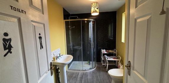 84 Beechmount Street, Falls Road, Belfast, BT12 7NH - Photo 2