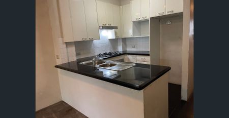 1-Bedroom Apartment in the Heart of Ultimo - Photo 3