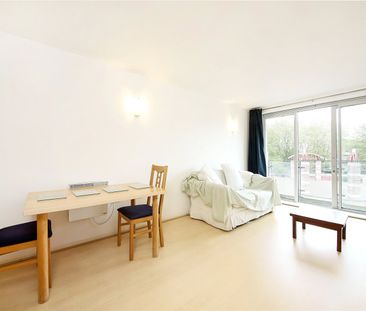 Ionian Building, E14 - Photo 2