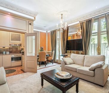 Luxury Living with Iconic Views in the Heart of Knightsbridge - Photo 1