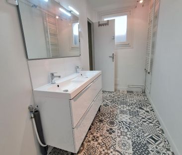 Location Appartement 5 pièces 83m² - Photo 6