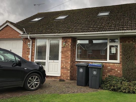 3 bedroom semi-detached house to rent - Photo 1