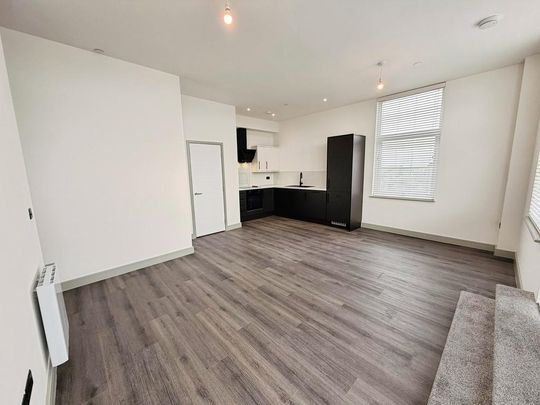 2 bedroom penthouse to rent - Photo 1