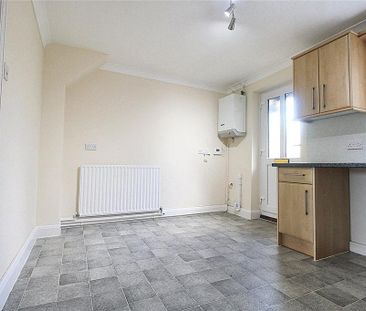 2 bedroom end of terrace house to rent - Photo 6