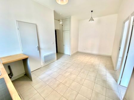 Location Appartement 3 pièces 40m² LYON 3ème - Photo 5