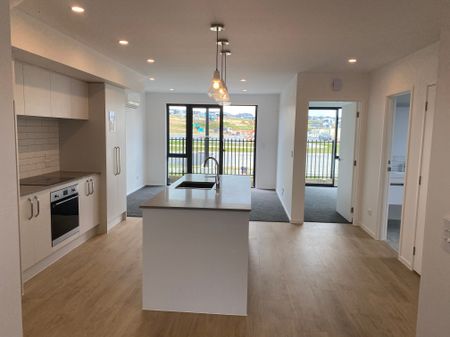 Beachlands, 2 Bedroom Corner Unit - Pine Harbour - Photo 5