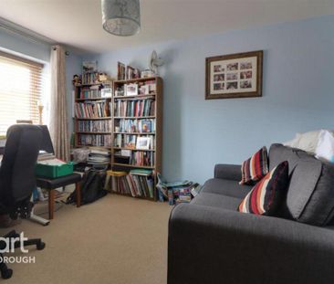 3 bedroom semi-detached house to rent - Photo 4