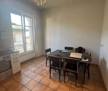 Charmant appartement, idéalement situé - Foto 2