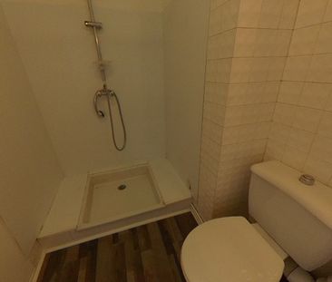 Location Appartement 2 pièces 41m² CLERMONT FERRAND 63100 - Photo 2