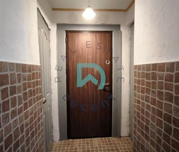 Inchiriez garsoniera la demisol, zona Avram Iancu, Kaufland, Brasov - Photo 2