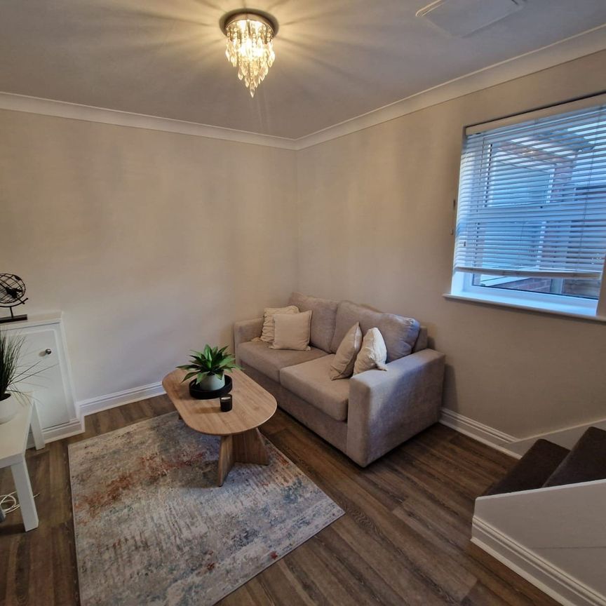 2 bedroom terraced house to rent - Photo 1