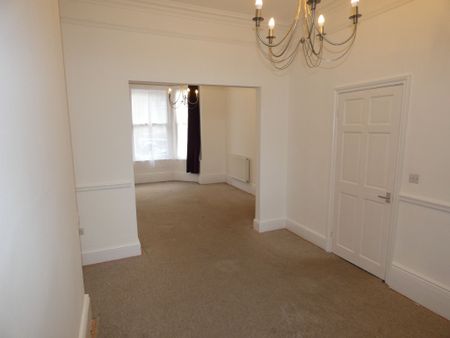 2 bed Apartment - To Let - Photo 3