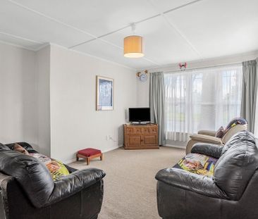 Charming 2 - Bedroom with Home Office - Photo 5