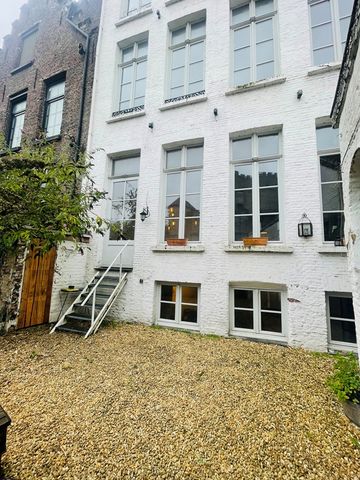 Appartement te huur met 2 slaapkamers - Gravensteen Gent - Photo 3