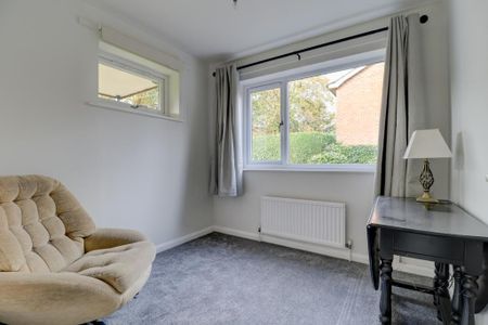 Detached house to rent - Photo 2