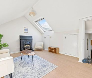 1 bedroom penthouse to rent - Photo 5