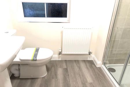 3 bedroom terraced house to rent - Photo 5