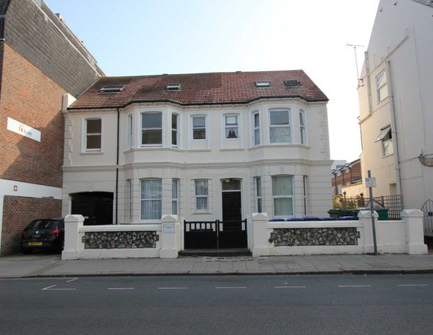 Rowlands Road, Worthing - Photo 1