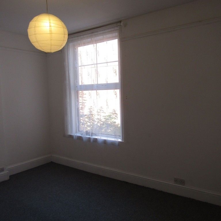 1 bed Apartment - To Let - Photo 1