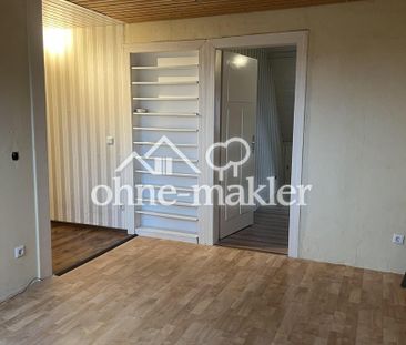 Charmante Dachgeschoss Wohnung in Wiesbaden-Biebrich 4,5 ZKB mit Ei... - Photo 1