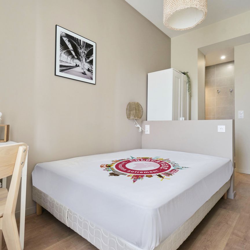 JEANNE D'ARC D Roommate 4 Bedrooms at Reims - Photo 1