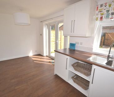 3 bedroom terraced house to rent - Photo 5