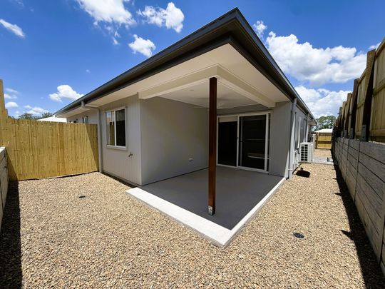 1/15 Kashmir Circuit, Greenbank QLD 4124 - House For Rent | Domain - Photo 1