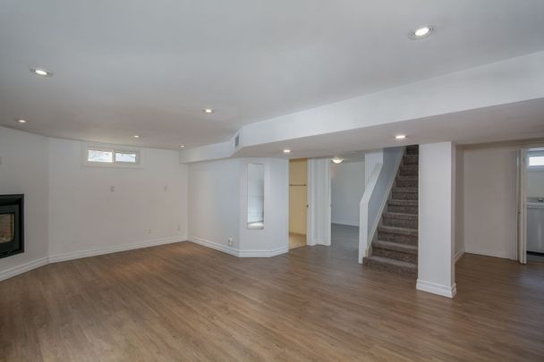 For Lease - 2366 Cheshire Road, Parkway Park - Queensway Terrace S and Area, Ontario - Photo 1