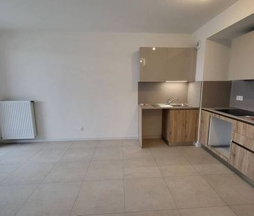 Location Appartement 2 pièces 41m² ANNECY 74000 - Photo 2