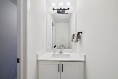 For Lease - 193 Lormont Boulevard, Hamilton, Ontario - Photo 3