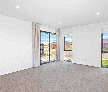 Fresh Two Bedroom Home! - Photo 3