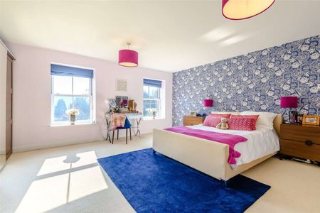 An exceptional family home situated in a beautiful village - Photo 5