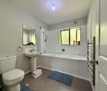 4-Bedroom Home in Pine Haven - Photo 5