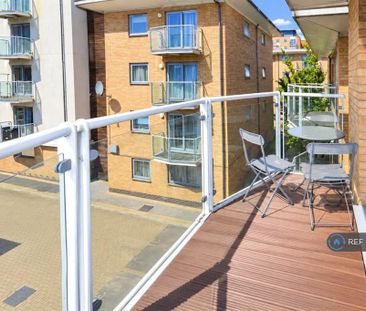 1 bedroom flat to rent - Photo 6