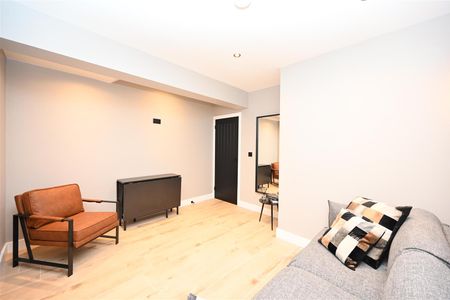 Room 2 31 Wellesley Avenue, Belfast, BT9 6DG - Photo 4