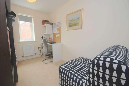 Honeysuckle Close, Norwich, NR4 - Photo 5