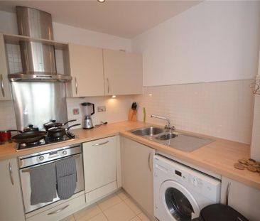 1 bedroom flat to rent - Photo 6