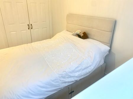 Banister Park, So15 - Photo 2