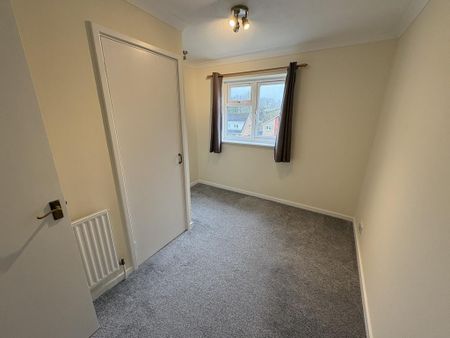 4 bedroom detached house to rent - Photo 4