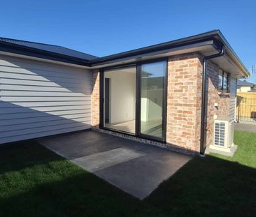 44a Derbridge Street - Photo 2