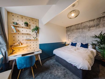 Wonderful 6 Bedroom Charactered Home located in the town centre of Lancaster Room 3 - Photo 5